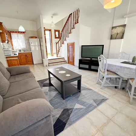 Halcones Bravo's House * Chayofa