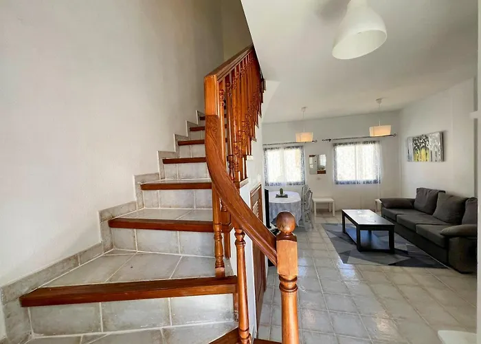 Halcones Bravo's House Chayofa